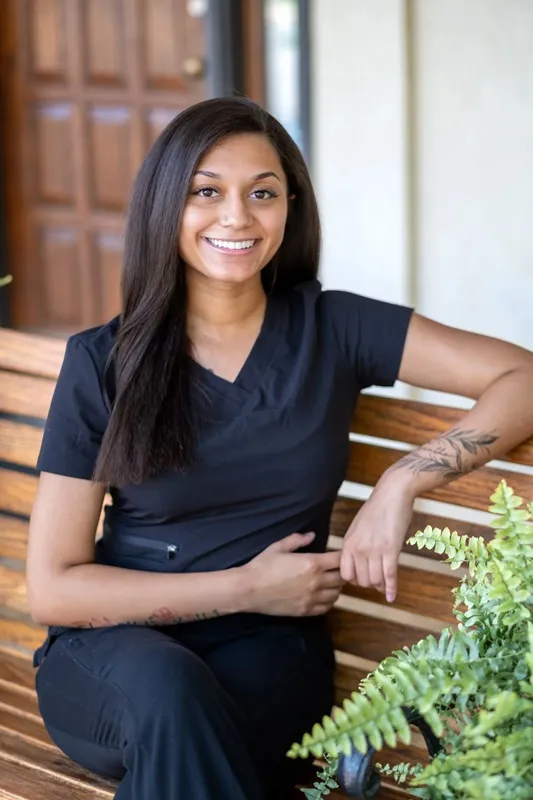 Jazmin - Dental Assitant